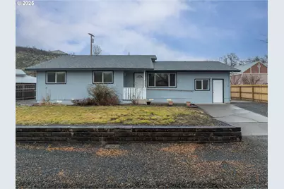 624 Staats Ave, Maupin, OR 97037 - Photo 2