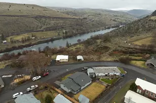 624 Staats Ave, Maupin, OR 97037 - Photo 26