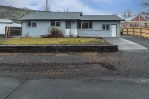 624 Staats Ave, Maupin, OR 97037 - Photo 4