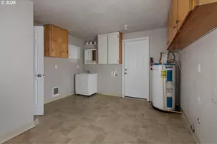 624 Staats Ave, Maupin, OR 97037 - Photo 14