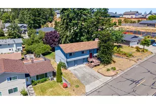 2230 Oak St, North Bend, OR 97459 - Photo 2