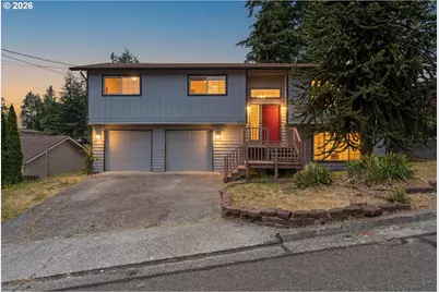 2230 Oak St, North Bend, OR 97459 - Photo 2