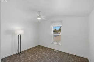 1240 Embarcadero Cir, Coos Bay, OR 97420 - Photo 10