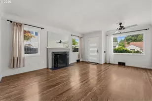 2034 NE Junior St, Portland, OR 97211 - Photo 4