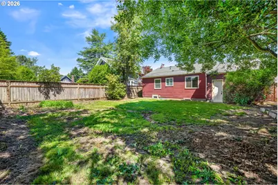 2034 NE Junior St, Portland, OR 97211 - Photo 26