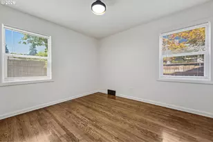 2034 NE Junior St, Portland, OR 97211 - Photo 16