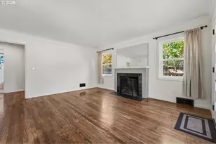 2034 NE Junior St, Portland, OR 97211 - Photo 6