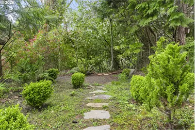 1839 SW Collins Ct, Portland, OR 97219 - Photo 40