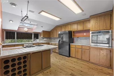 1839 SW Collins Ct, Portland, OR 97219 - Photo 12