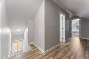 8767 N Peninsular Ave, Portland, OR 97217 - Photo 14