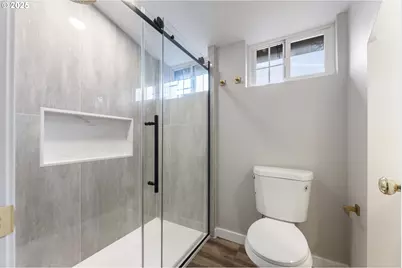 8767 N Peninsular Ave, Portland, OR 97217 - Photo 18