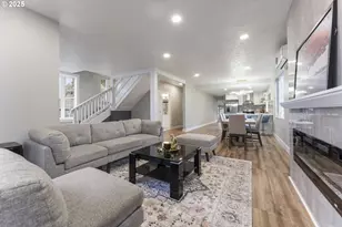 8767 N Peninsular Ave, Portland, OR 97217 - Photo 2