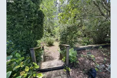 3960 Munsel Creek Dr, Florence, OR 97439 - Photo 32
