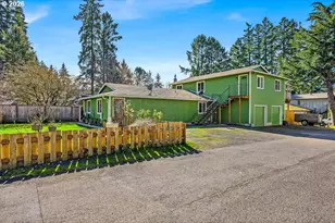 2454 NW 4th Ave, Hillsboro, OR 97124 - Photo 2