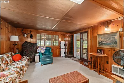 85 Diamond Lake Loop, Chemult, OR 97731 - Photo 6