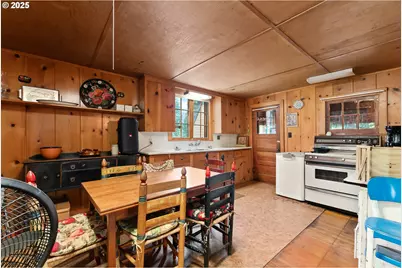 85 Diamond Lake Loop, Chemult, OR 97731 - Photo 10