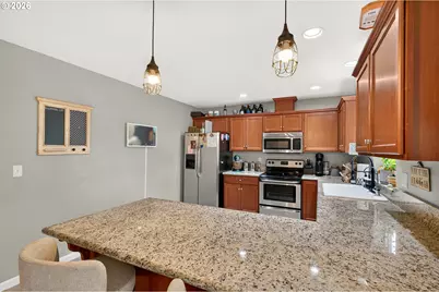 408 Sunset Ct, Amity, OR 97101 - Photo 6