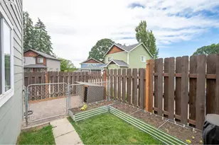 408 Sunset Ct, Amity, OR 97101 - Photo 32
