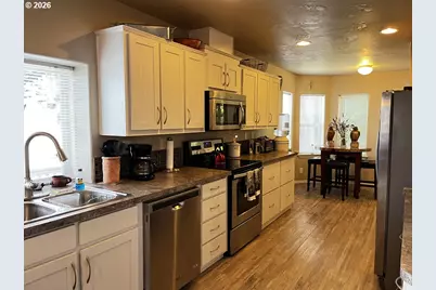 83235 Clear Lake Rd, Florence, OR 97439 - Photo 18