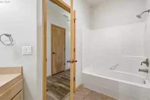 994 E Hurlburt Ave, Hermiston, OR 97838 - Photo 20