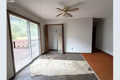 10082 Lone Pine Ln, Myrtle Point, OR 97458 - Photo 18