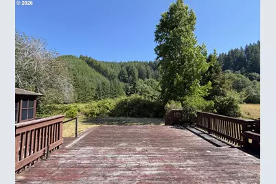 10082 Lone Pine Ln, Myrtle Point, OR 97458 - Photo 28