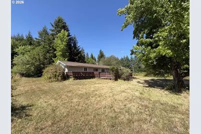 10082 Lone Pine Ln, Myrtle Point, OR 97458 - Photo 4
