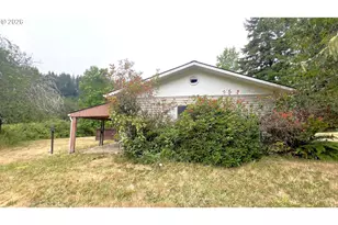 10082 Lone Pine Ln, Myrtle Point, OR 97458 - Photo 4