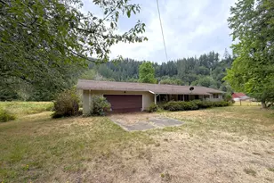 10082 Lone Pine Ln, Myrtle Point, OR 97458 - Photo 34