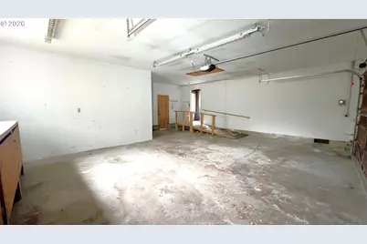 10082 Lone Pine Ln, Myrtle Point, OR 97458 - Photo 18