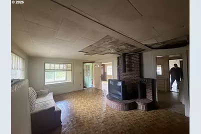 39688 Row River Rd, Dorena, OR 97434 - Photo 12