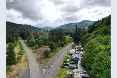 39688 Row River Rd, Dorena, OR 97434 - Photo 4