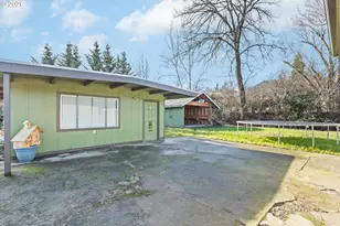 1993 Linnell Ave, Roseburg, OR 97471 - Photo 30