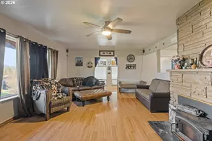 1993 Linnell Ave, Roseburg, OR 97471 - Photo 6