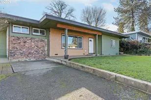 1993 Linnell Ave, Roseburg, OR 97471 - Photo 2