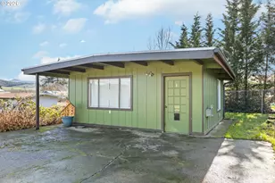 1993 Linnell Ave, Roseburg, OR 97471 - Photo 32