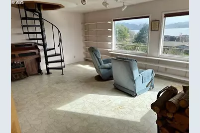 1524 Sheridan Ave, North Bend, OR 97459 - Photo 22