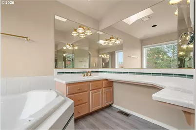 2525 NW 141st Pl, Portland, OR 97229 - Photo 32