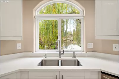 2525 NW 141st Pl, Portland, OR 97229 - Photo 14