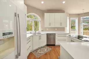 2525 NW 141st Pl, Portland, OR 97229 - Photo 16