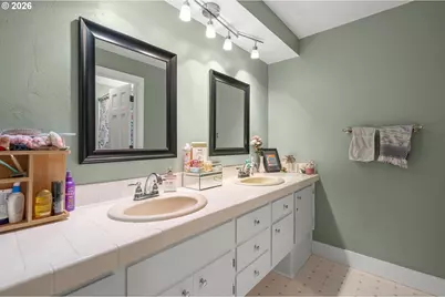 2696 Terrace View Dr, Eugene, OR 97405 - Photo 34