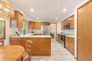 12295 SW Anton Dr, Portland, OR 97223 - Photo 16