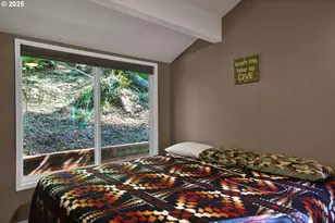 7025 Glacier Dr, Springfield, OR 97478 - Photo 20