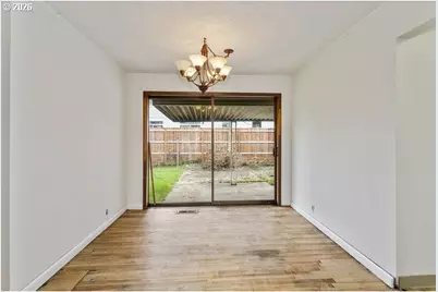 11272 NE Knott St, Portland, OR 97220 - Photo 8