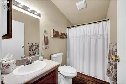35235 Row River Rd, Cottage Grove, OR 97424 - Photo 20