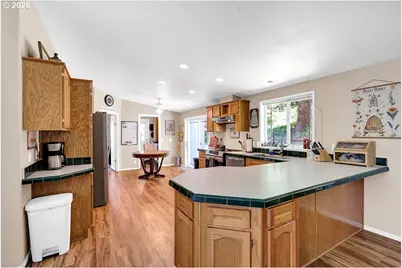 35235 Row River Rd, Cottage Grove, OR 97424 - Photo 16
