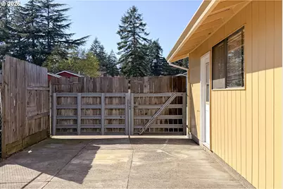 722 NE 197th Ave, Portland, OR 97230 - Photo 6