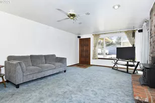 722 NE 197th Ave, Portland, OR 97230 - Photo 10