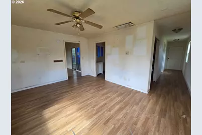 340 E 6th Ave, Riddle, OR 97469 - Photo 10