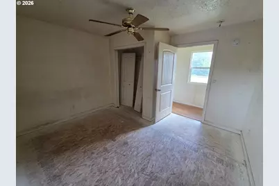 340 E 6th Ave, Riddle, OR 97469 - Photo 12